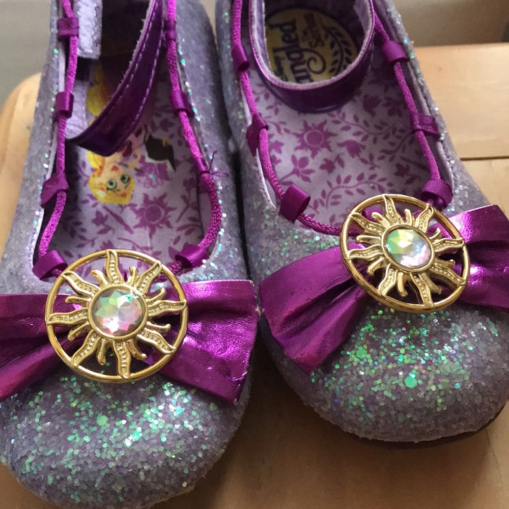 Shoes - Picture 6 of 6